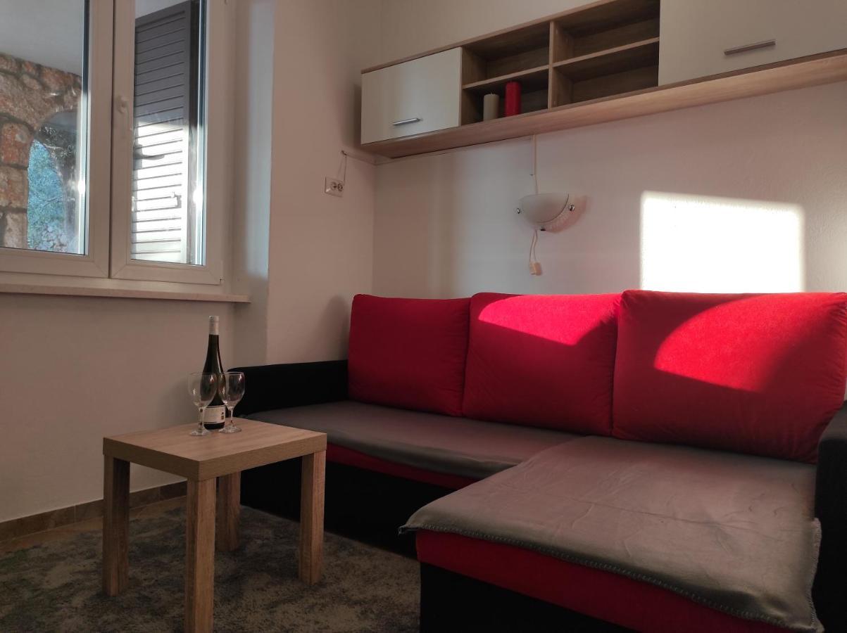 Apartmani Marija Sveta Nedelja  Esterno foto