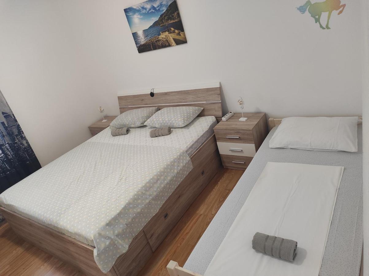 Apartmani Marija Sveta Nedelja  Esterno foto