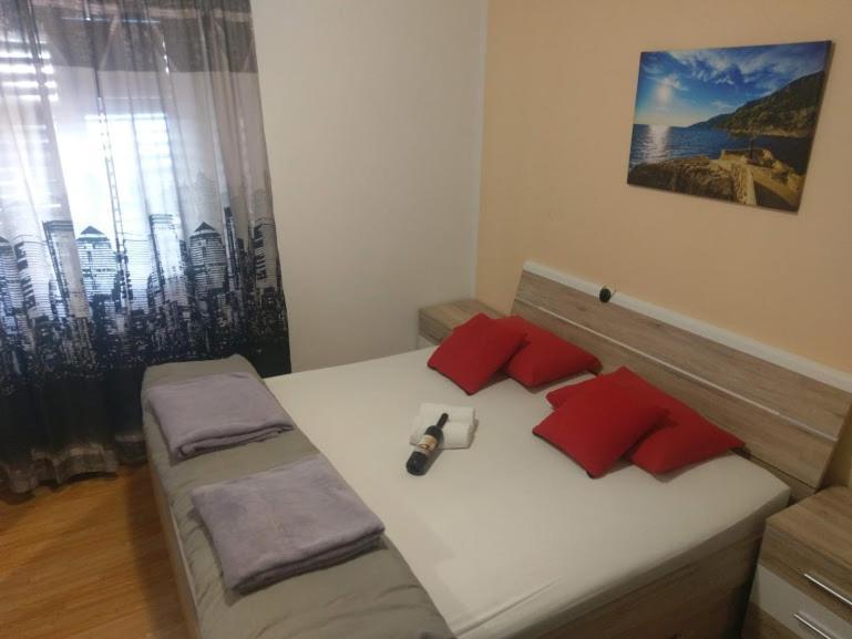 Apartmani Marija Sveta Nedelja  Esterno foto